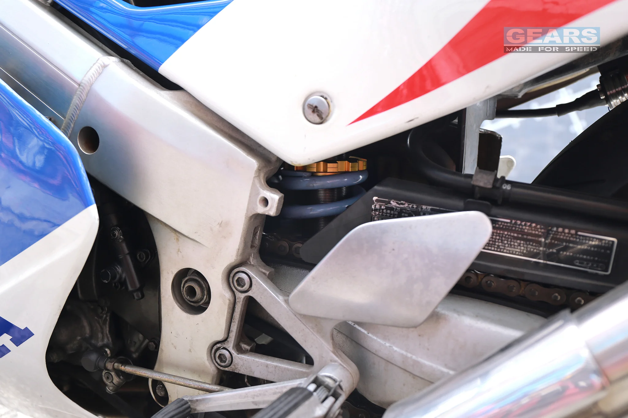 HONDA VFR400R NC30 H2P Rear Suspension - Image 9